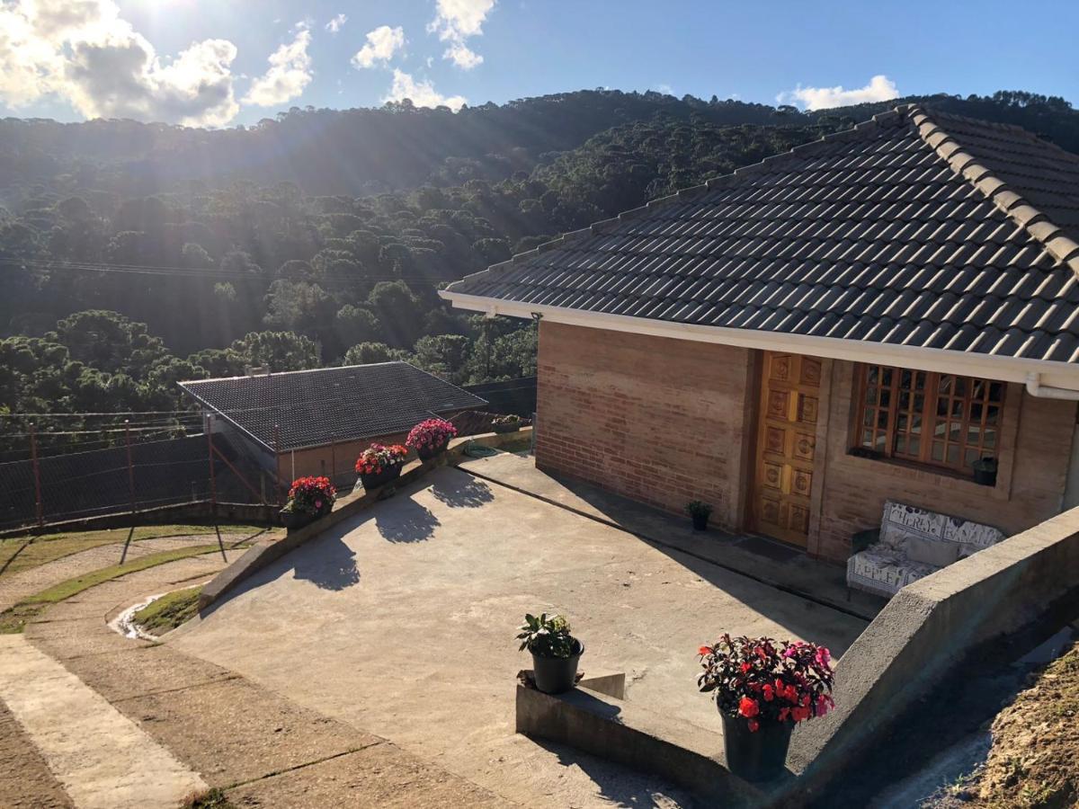 Casa Aconchegante Na Montanha Apartment กังโปสดูจอร์เดา ภายนอก รูปภาพ