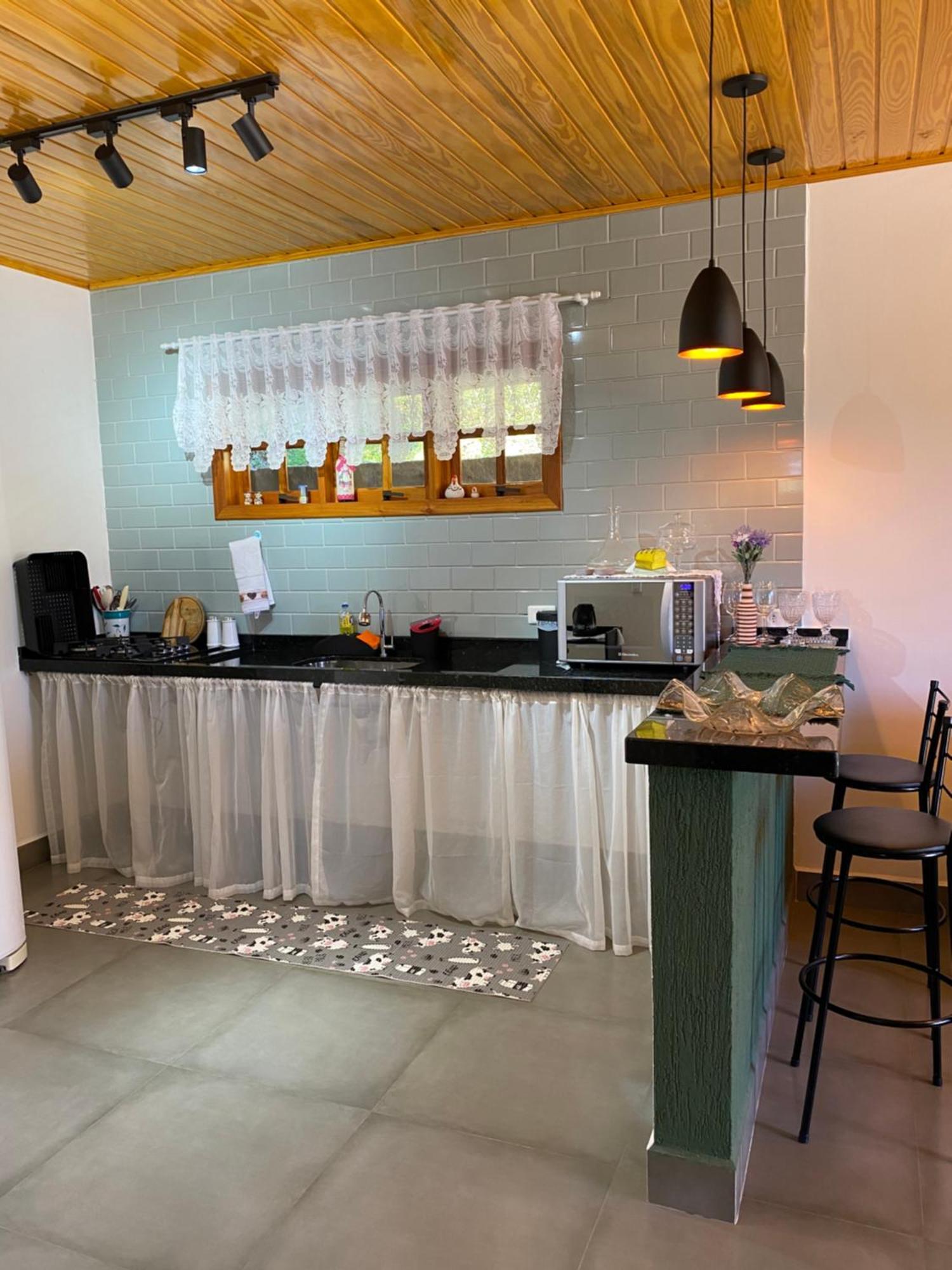 Casa Aconchegante Na Montanha Apartment กังโปสดูจอร์เดา ภายนอก รูปภาพ