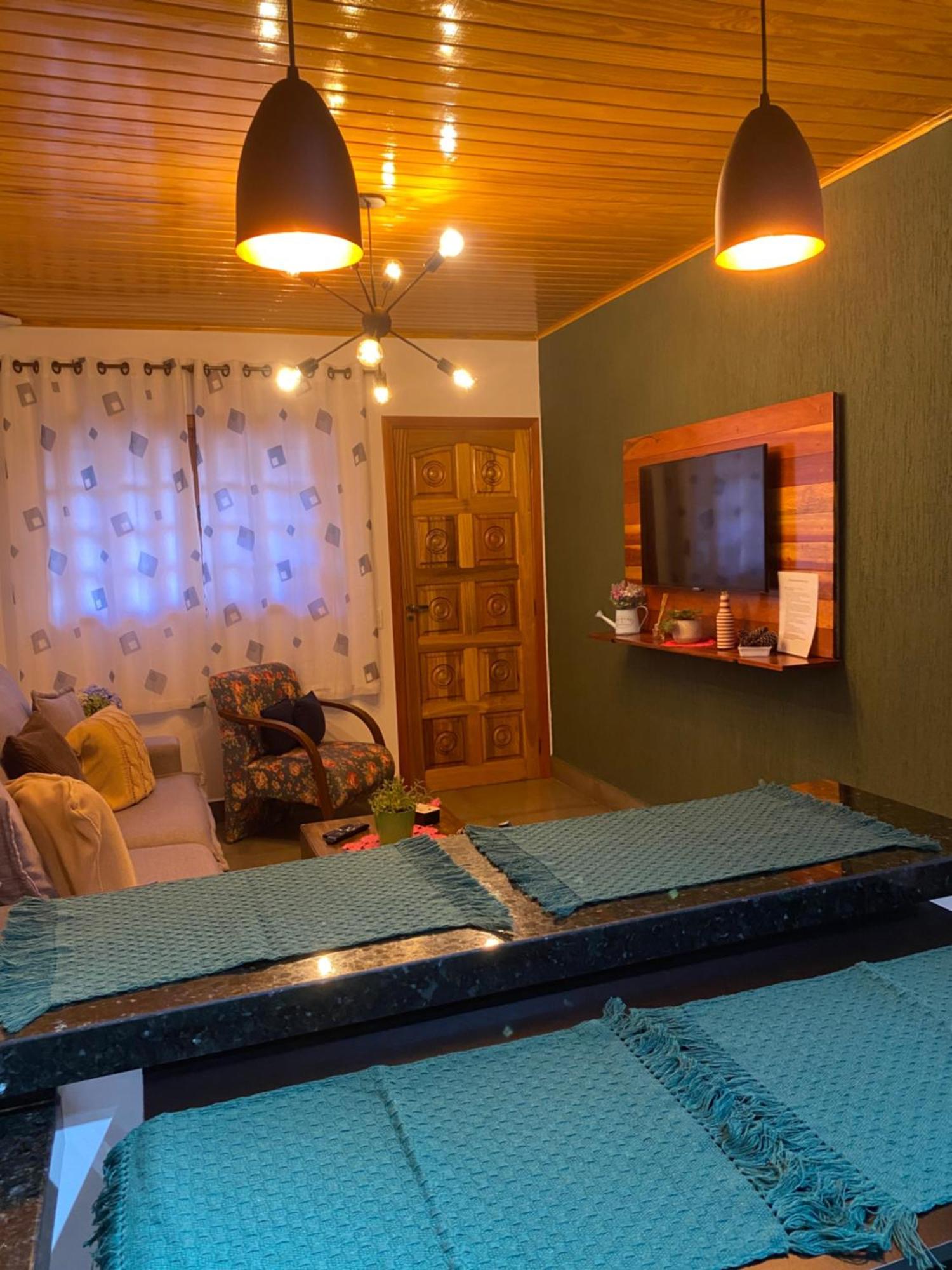 Casa Aconchegante Na Montanha Apartment กังโปสดูจอร์เดา ภายนอก รูปภาพ