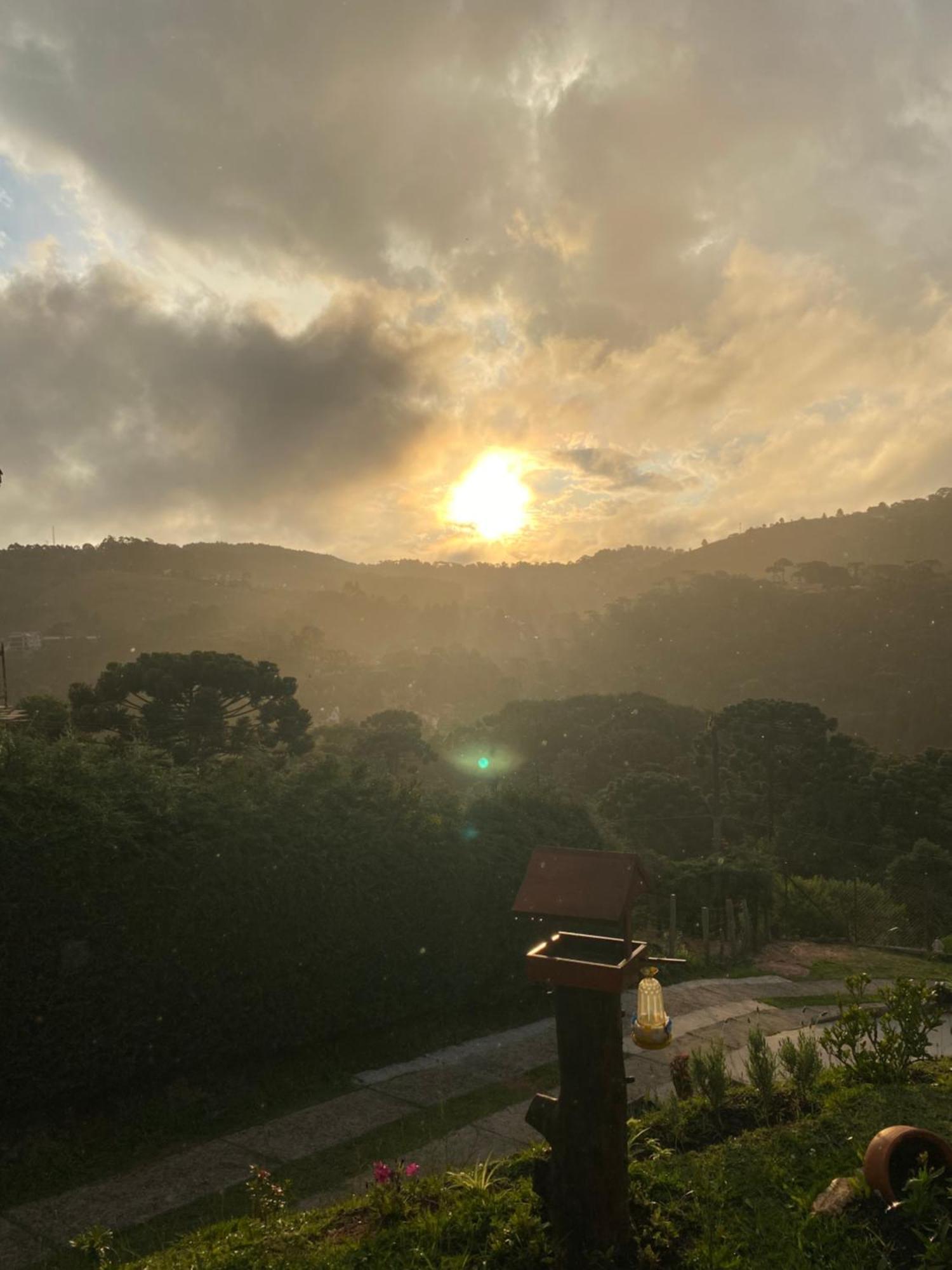Casa Aconchegante Na Montanha Apartment กังโปสดูจอร์เดา ภายนอก รูปภาพ