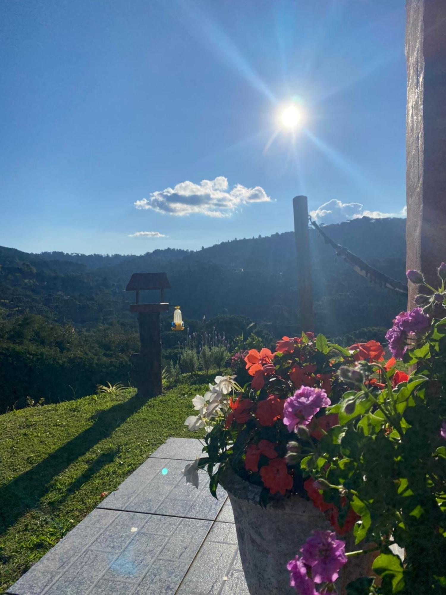 Casa Aconchegante Na Montanha Apartment กังโปสดูจอร์เดา ภายนอก รูปภาพ