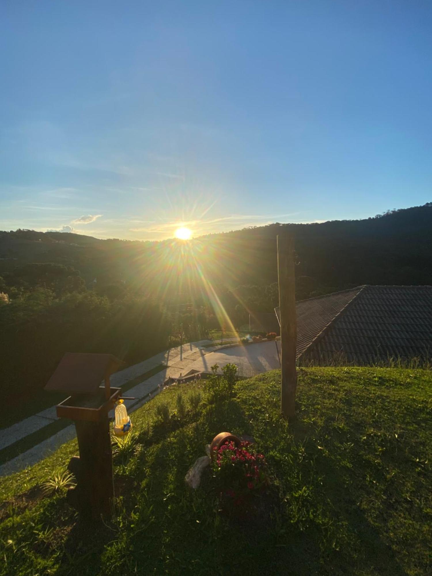 Casa Aconchegante Na Montanha Apartment กังโปสดูจอร์เดา ภายนอก รูปภาพ