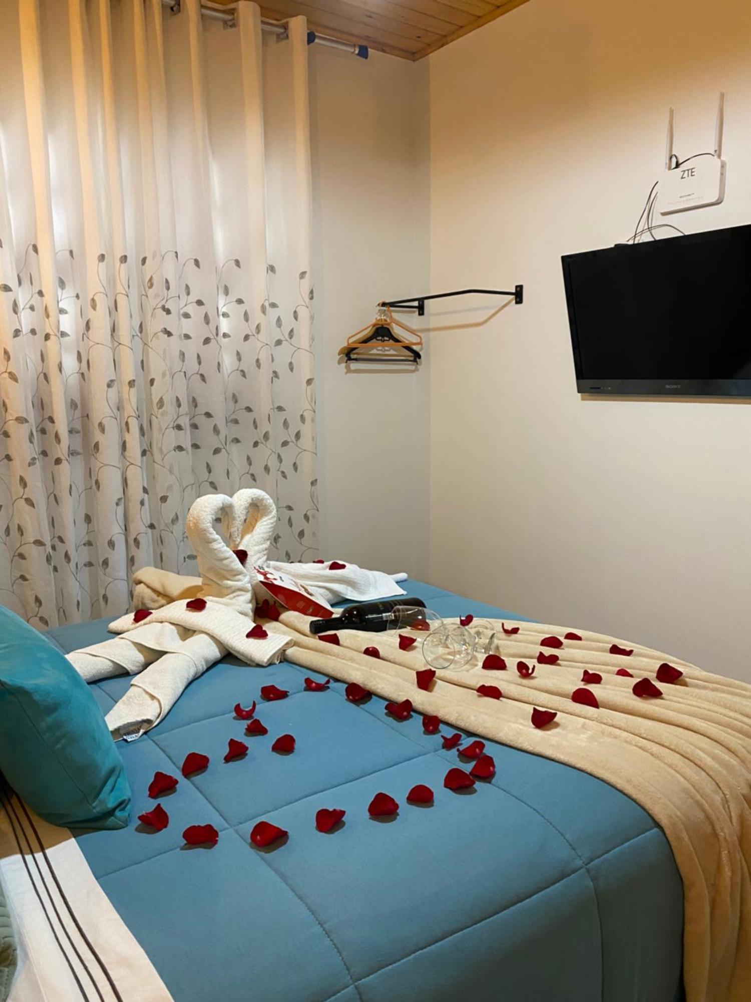 Casa Aconchegante Na Montanha Apartment กังโปสดูจอร์เดา ภายนอก รูปภาพ